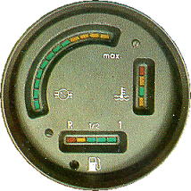 Sdružený přístroj vozu W 353 W -
svislý sloupec vpravo - teplota
vodorovný sloupec dole - stav paliva v nádrži
oblouk diod v levé části - ekonoměr na principu průtoku paliva